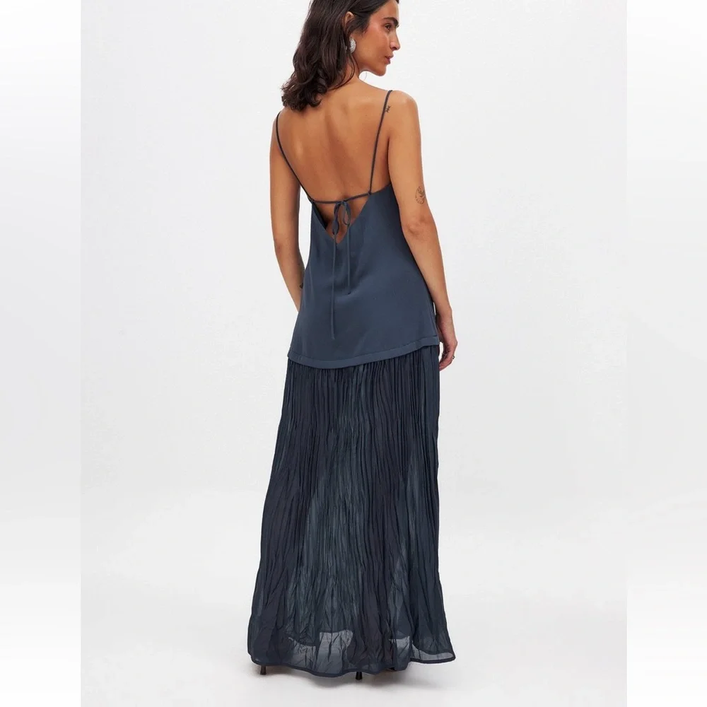 NA-LD Navy dress - Picture 2 of 5